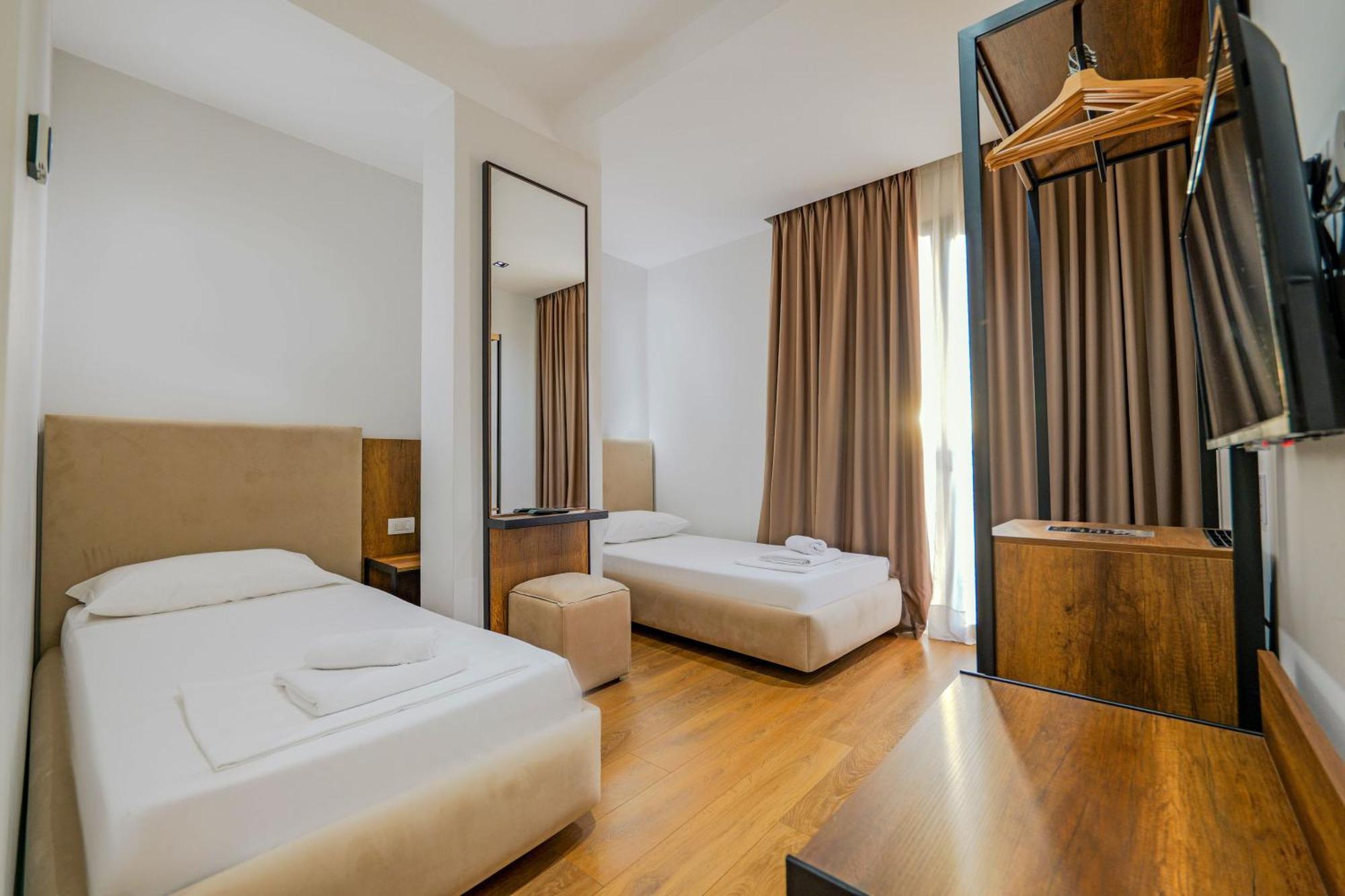 Hotel Central Vlorë Eksteriør billede