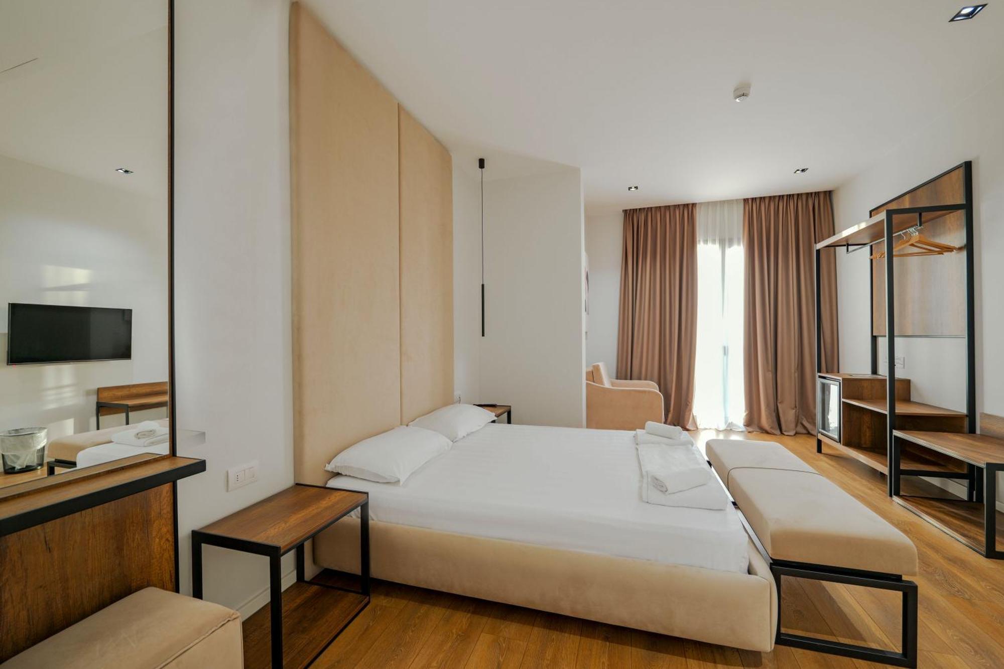 Hotel Central Vlorë Eksteriør billede