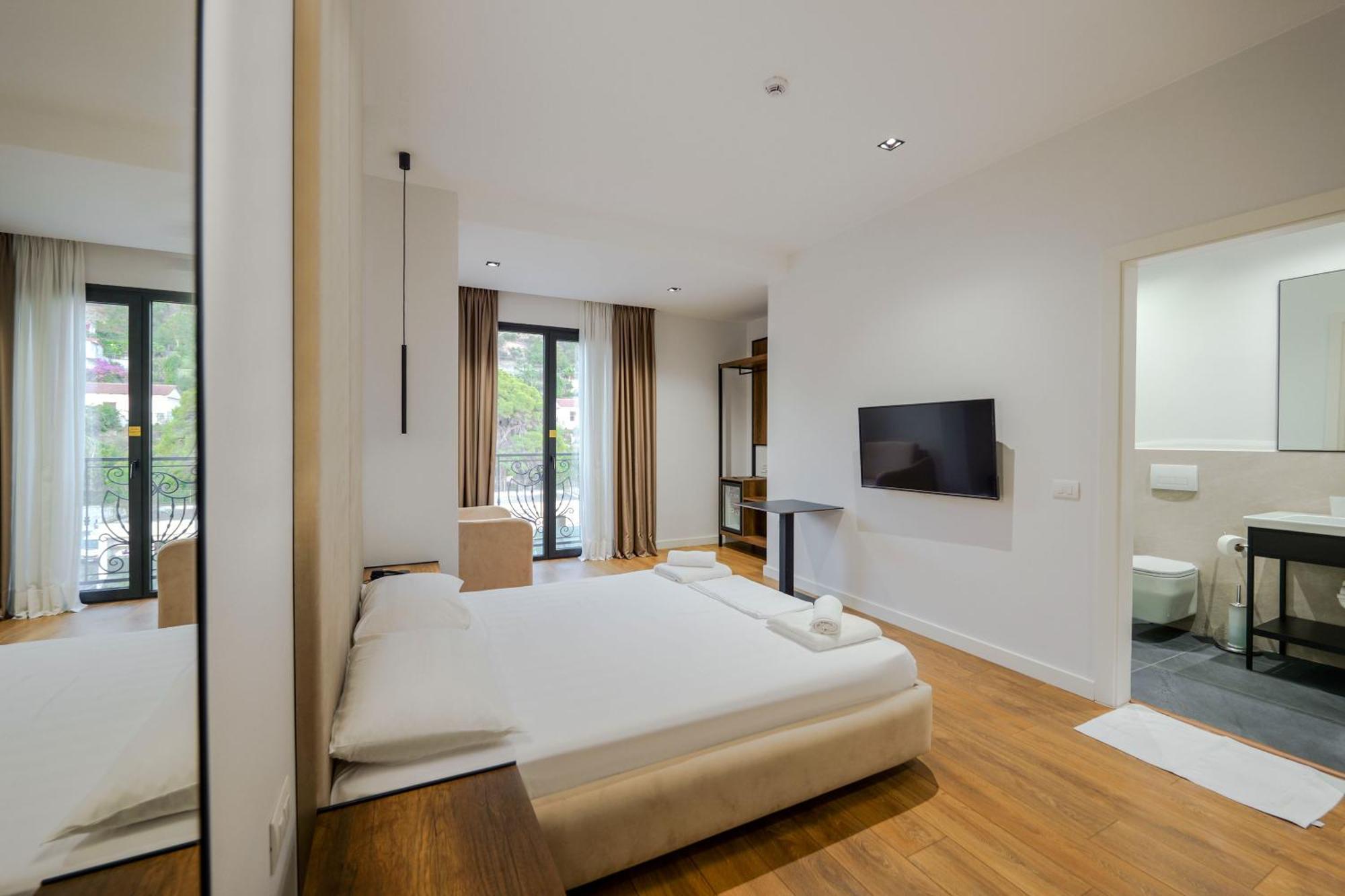 Hotel Central Vlorë Eksteriør billede