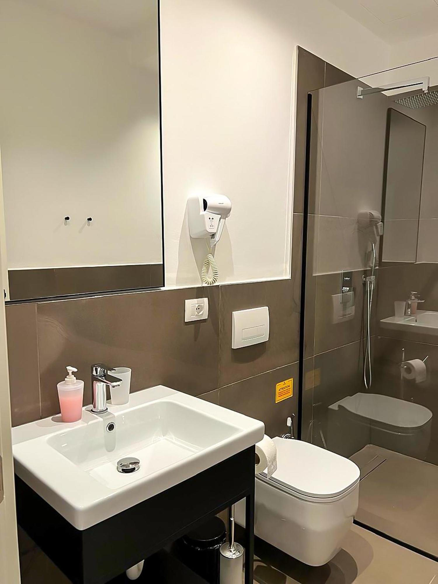 Hotel Central Vlorë Eksteriør billede